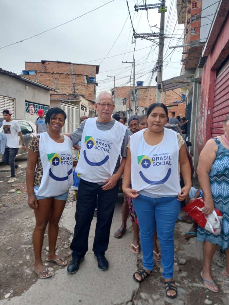 Instituto Brasil Mais Social Distribui Centenas de Litros de Leite na Penha Através do Programa Viva Leite