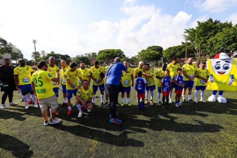 Futebol com as Estrelas: Um Grande Sucesso em Prol do Projeto Driblando a Fome