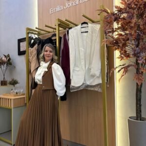 Moda com propósito: parceria entre IBMS e Emília Johansen valoriza a solidariedade e transforma vidas
