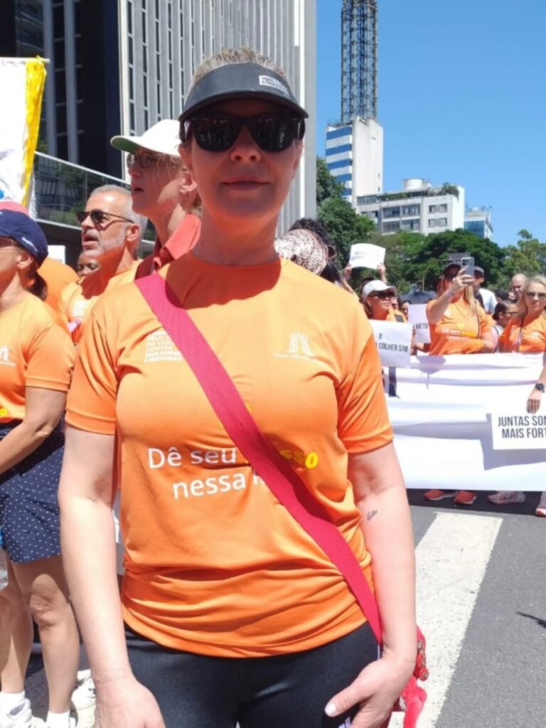 Instituto Brasil + Social participa da 8ª Caminhada pelo Fim da Violência contra Mulheres e Meninas na Avenida Paulista