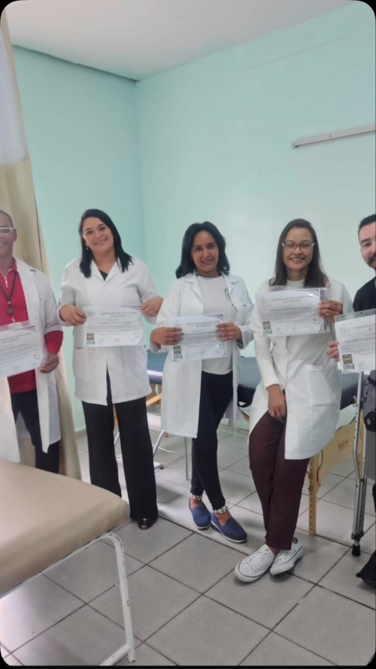 Alunos da DAC Terapias concluem estágio supervisionado do Curso de Massoterapia